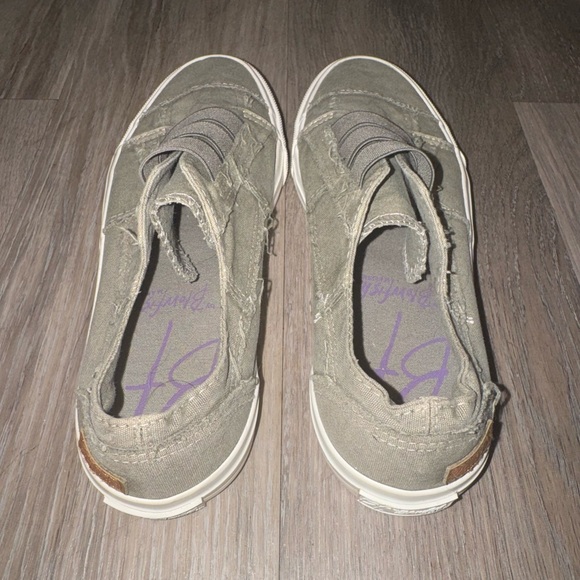 Blowfish Shoes - Picture 3 of 4